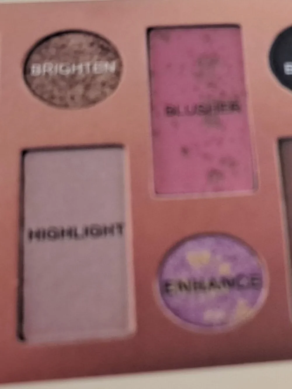 THE BEAUTY CROP THE ESSENTIALS FACE AND EYES PALETTE